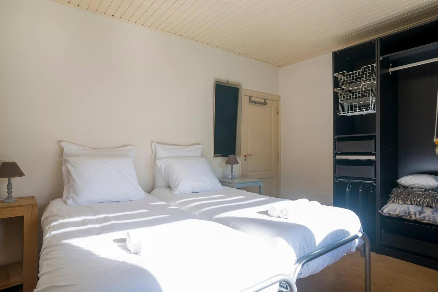 Villa Xxl House With Free Parking & 3 Bedrooms